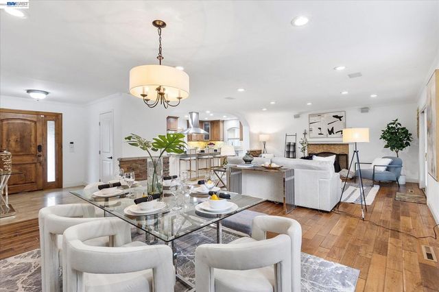 2616 Peartree Lane, San Jose, CA 95121