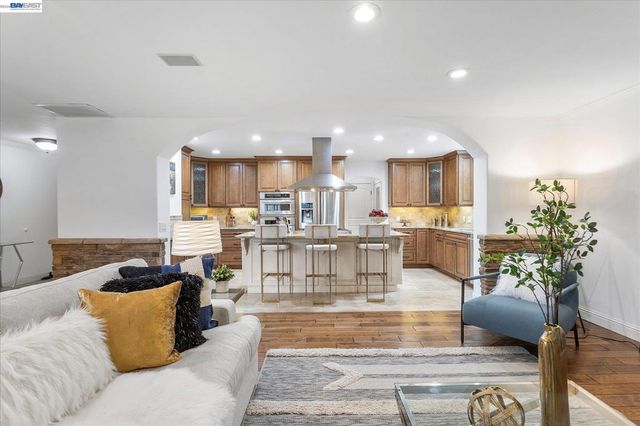 2616 Peartree Lane, San Jose, CA 95121