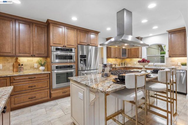 2616 Peartree Lane, San Jose, CA 95121