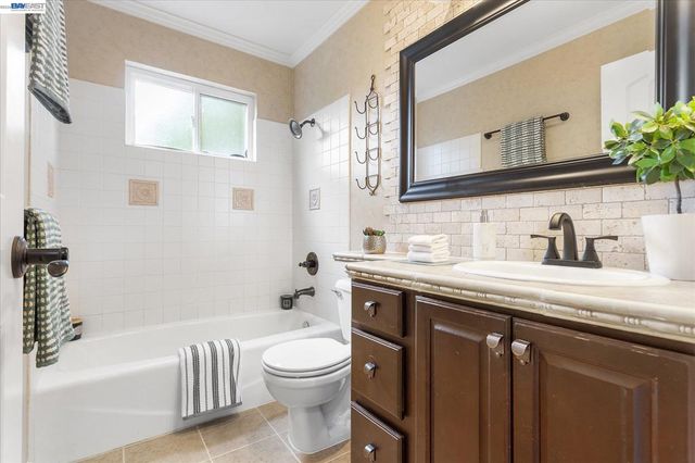 2616 Peartree Lane, San Jose, CA 95121