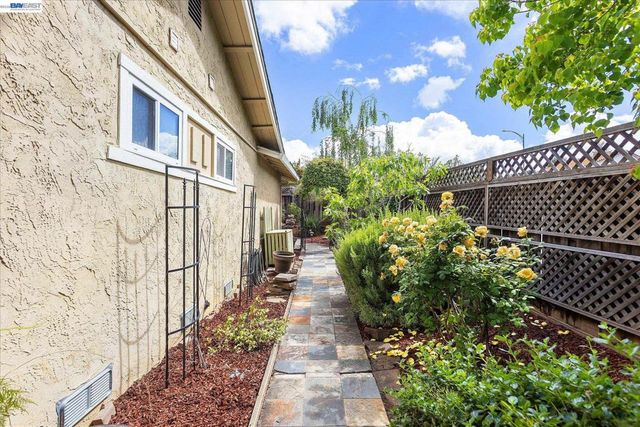 2616 Peartree Lane, San Jose, CA 95121