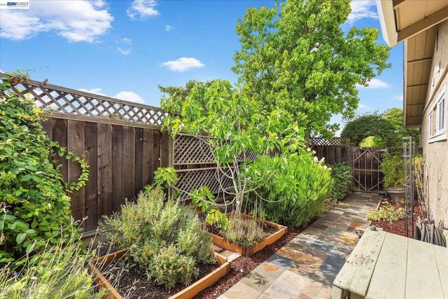 2616 Peartree Lane, San Jose, CA 95121