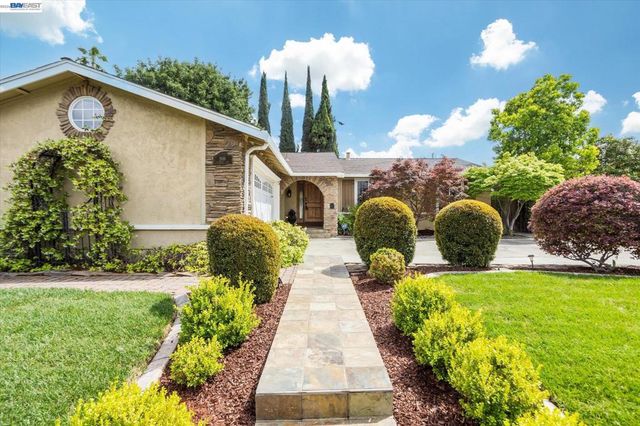 2616 Peartree Lane, San Jose, CA 95121