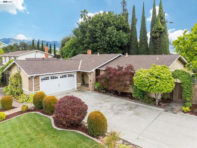 2616 Peartree Lane, San Jose, CA 95121