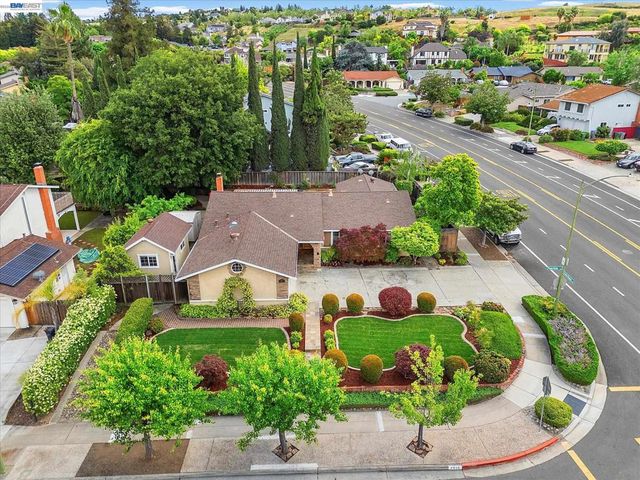 2616 Peartree Lane, San Jose, CA 95121