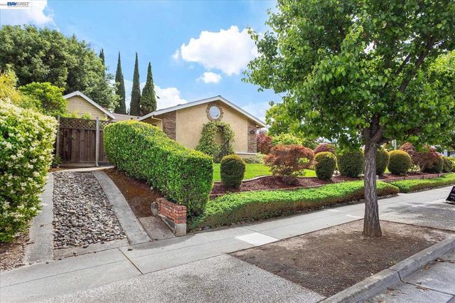 2616 Peartree Lane, San Jose, CA 95121