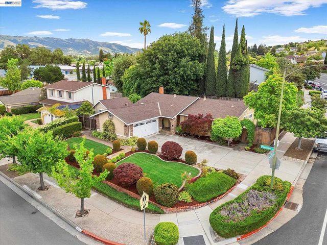 2616 Peartree Lane, San Jose, CA 95121