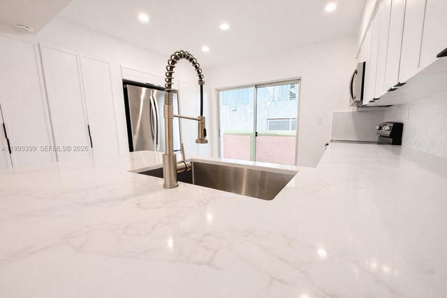 937 Michigan Ave 4, Miami Beach, FL 33139