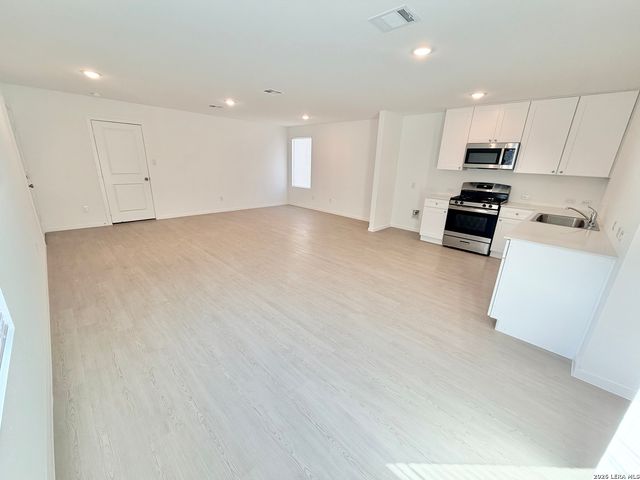 8604 EUCALYPTUS HLS, San Antonio, TX 78223