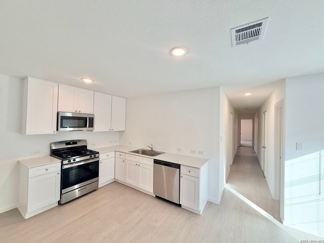 8604 EUCALYPTUS HLS, San Antonio, TX 78223