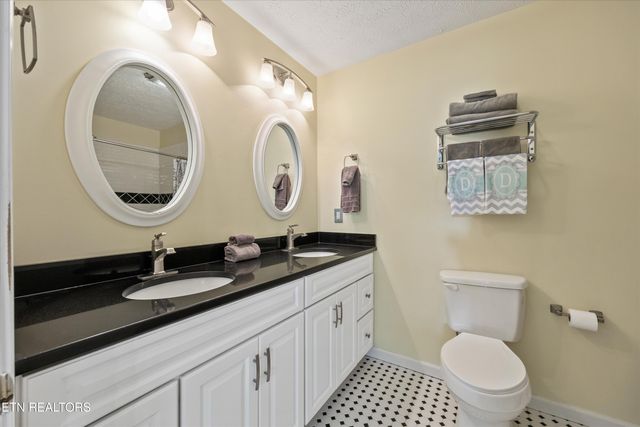 330 Carriage Drive, Crossville, TN 38555