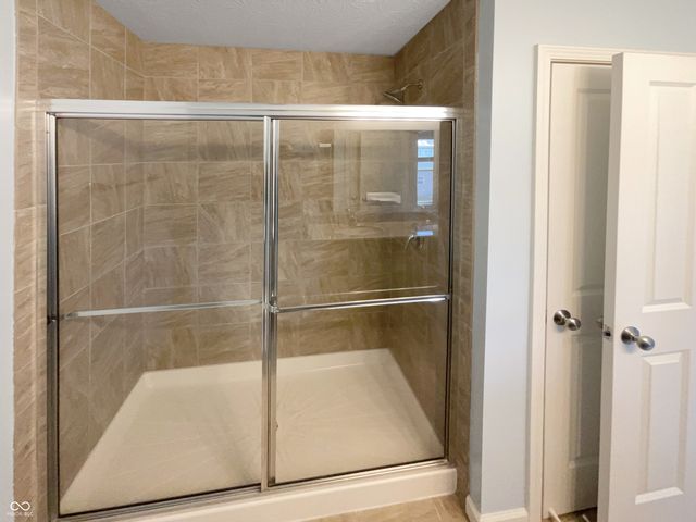 15166 Roedean Drive, Noblesville, IN 46060