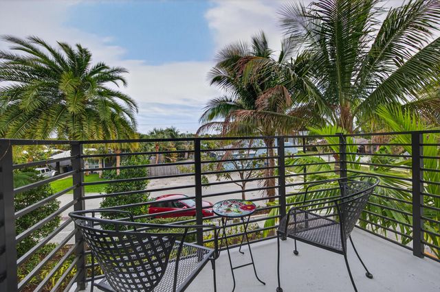 615 NE 22nd Drive, Wilton Manors, FL 33305
