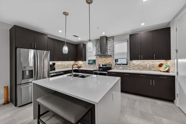 615 NE 22nd Drive, Wilton Manors, FL 33305