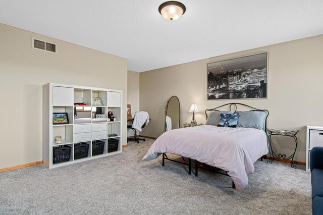 21394 Queen Court NW, Elk River, MN 55330