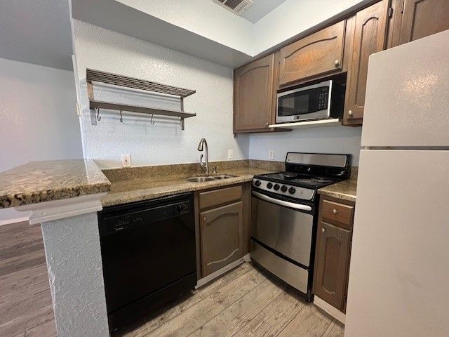 3125 Sondra Drive 301, Fort Worth, TX 76107