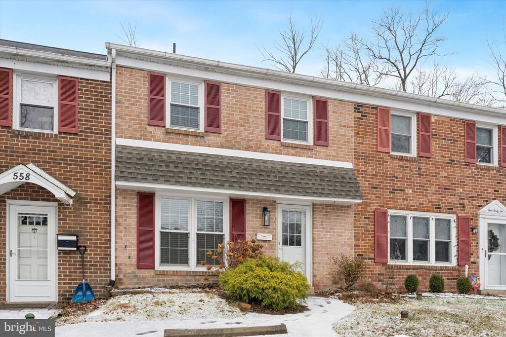 560 NEWBURY CT, Sellersville, PA 18960