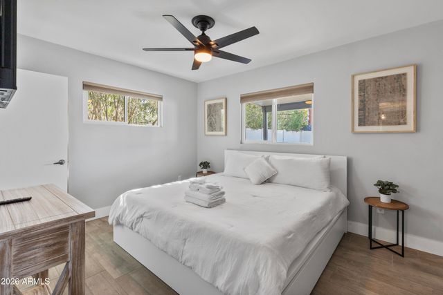 6836 E CHEERY LYNN Road, Scottsdale, AZ 85251