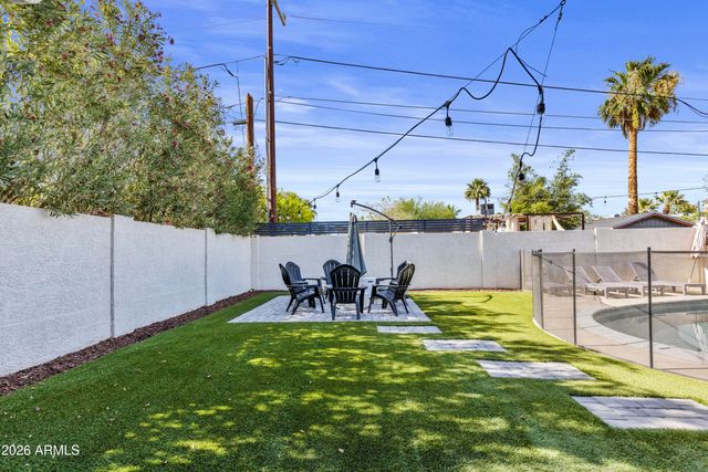 6836 E CHEERY LYNN Road, Scottsdale, AZ 85251