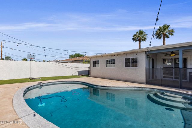 6836 E CHEERY LYNN Road, Scottsdale, AZ 85251