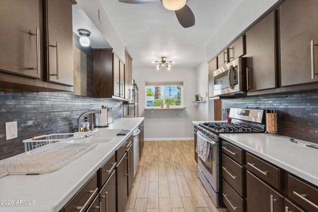 6836 E CHEERY LYNN Road, Scottsdale, AZ 85251