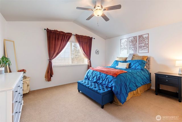 2201 Cooper Crest Street NW, Olympia, WA 98502