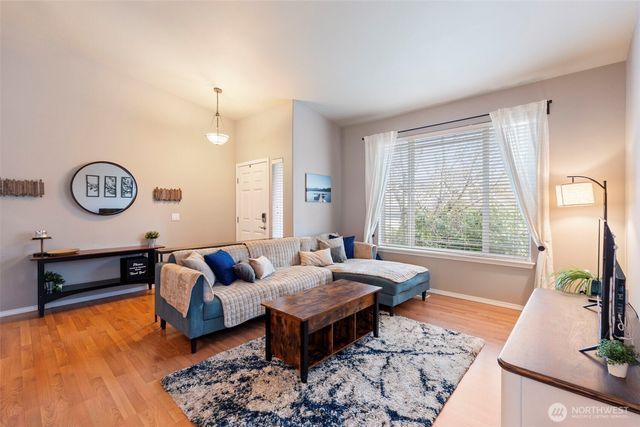 2201 Cooper Crest Street NW, Olympia, WA 98502