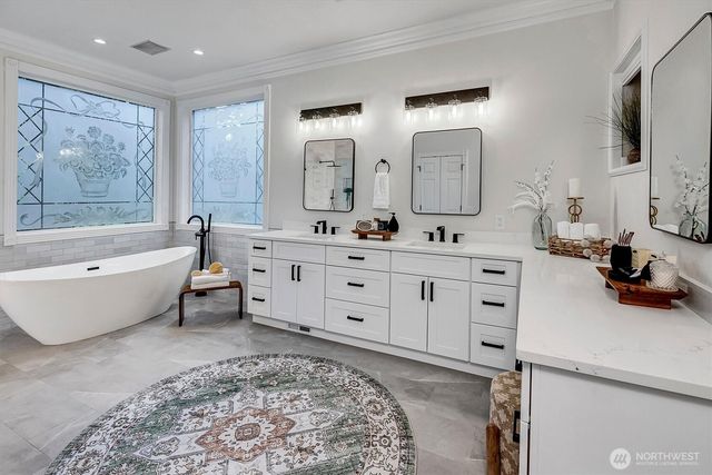 21517 NE 143rd Place, Woodinville, WA 98077