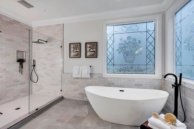 21517 NE 143rd Place, Woodinville, WA 98077