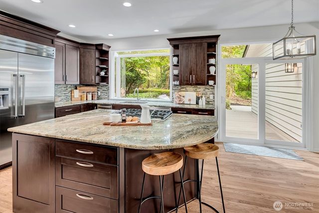 21517 NE 143rd Place, Woodinville, WA 98077