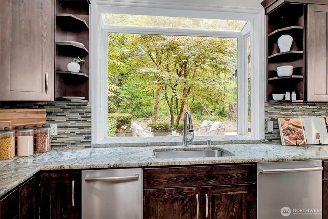 21517 NE 143rd Place, Woodinville, WA 98077