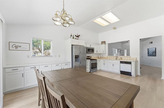 1933 Lifetime Dr, Modesto, CA 95355