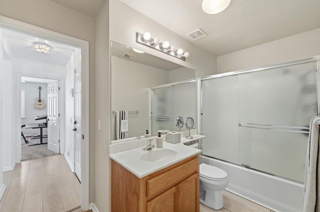 1933 Lifetime Dr, Modesto, CA 95355