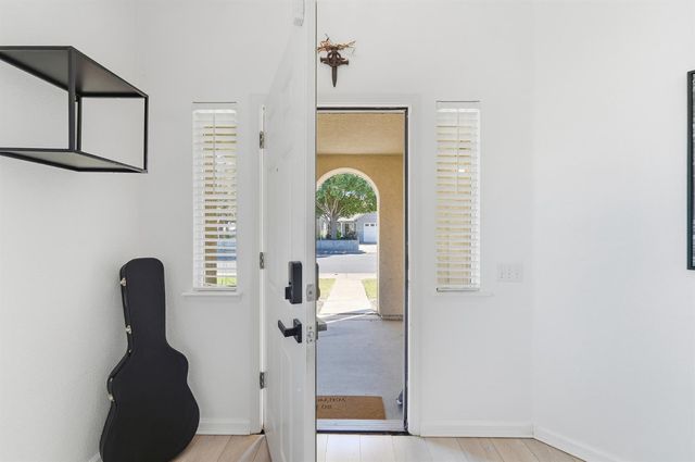 1933 Lifetime Dr, Modesto, CA 95355