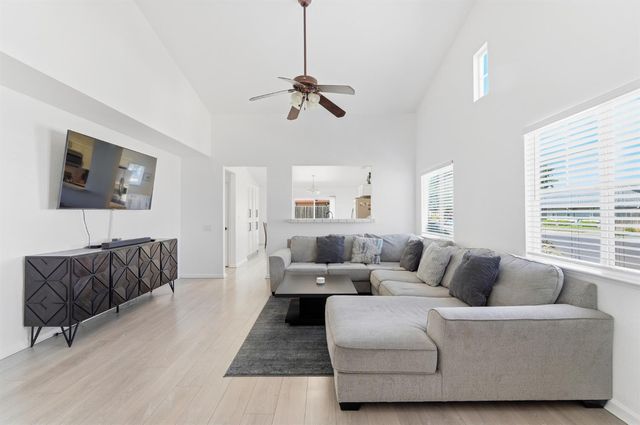 1933 Lifetime Dr, Modesto, CA 95355