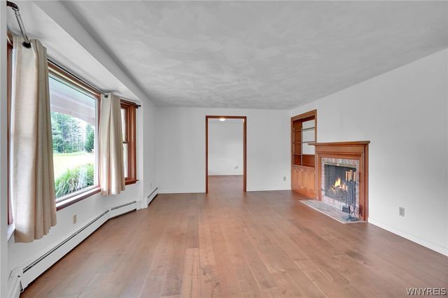 9560 Savage Road, Holland, NY 14080