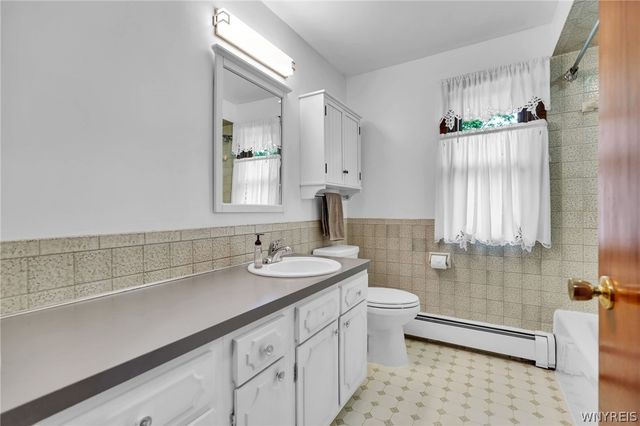 9560 Savage Road, Holland, NY 14080