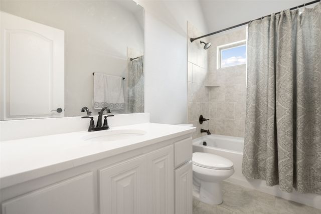 532 Thompson, Van Alstyne, TX 75495