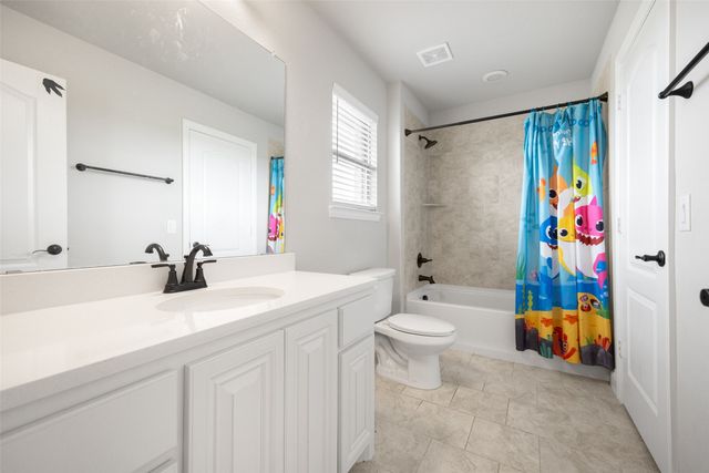 532 Thompson, Van Alstyne, TX 75495