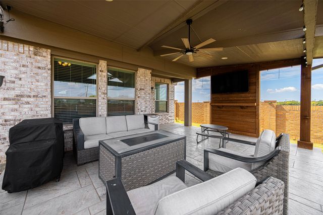 532 Thompson, Van Alstyne, TX 75495