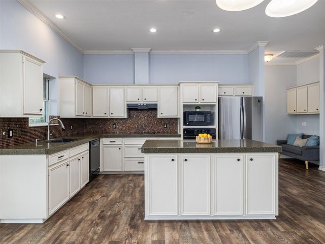 2807 Declaration CIR, Lago Vista, TX 78645