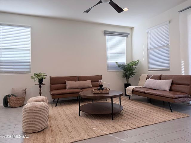 11299 S Weismann Drive, Vail, AZ 85641