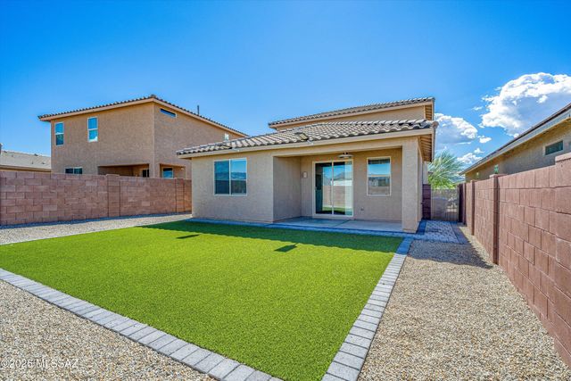 11299 S Weismann Drive, Vail, AZ 85641