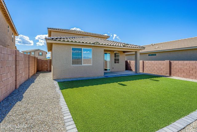 11299 S Weismann Drive, Vail, AZ 85641