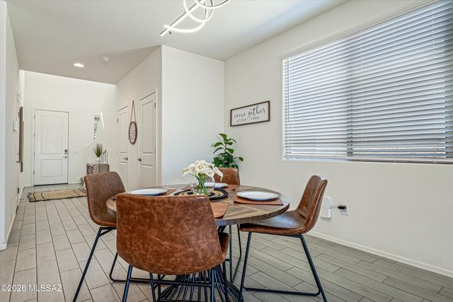 11299 S Weismann Drive, Vail, AZ 85641