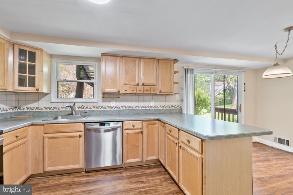 Image 11 of property listing at 7032 MINK HOLLOW RD, Highland, MD 20777