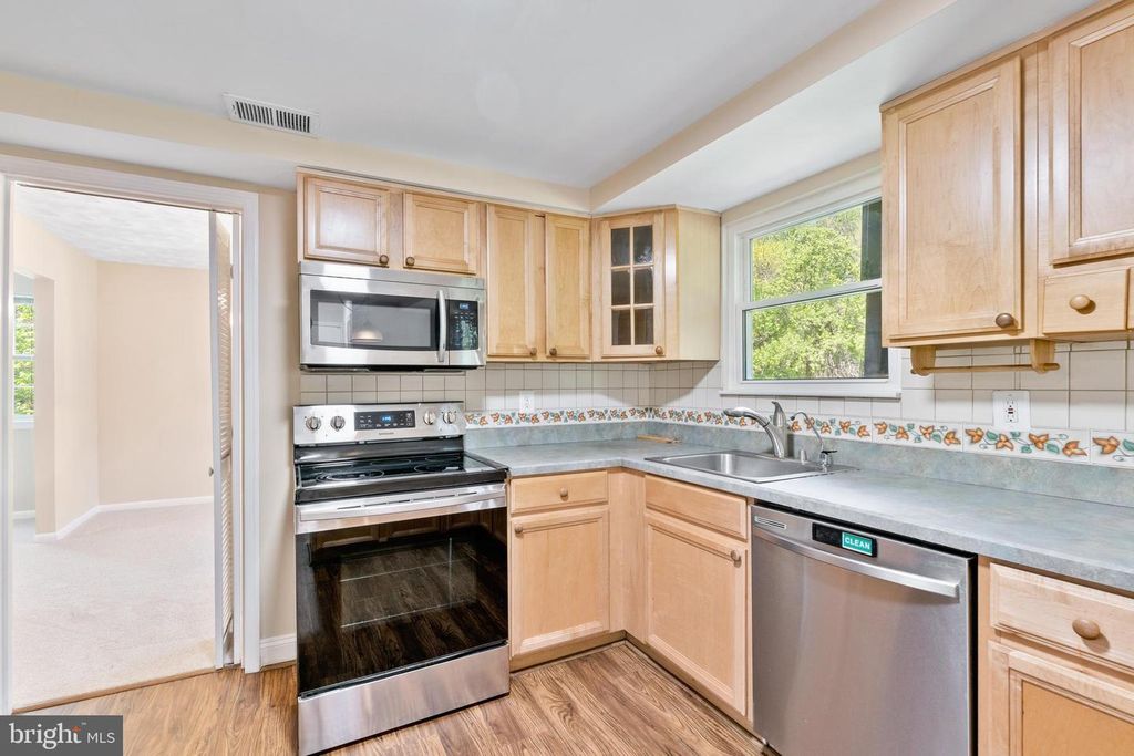 Image 12 of property listing at 7032 MINK HOLLOW RD, Highland, MD 20777