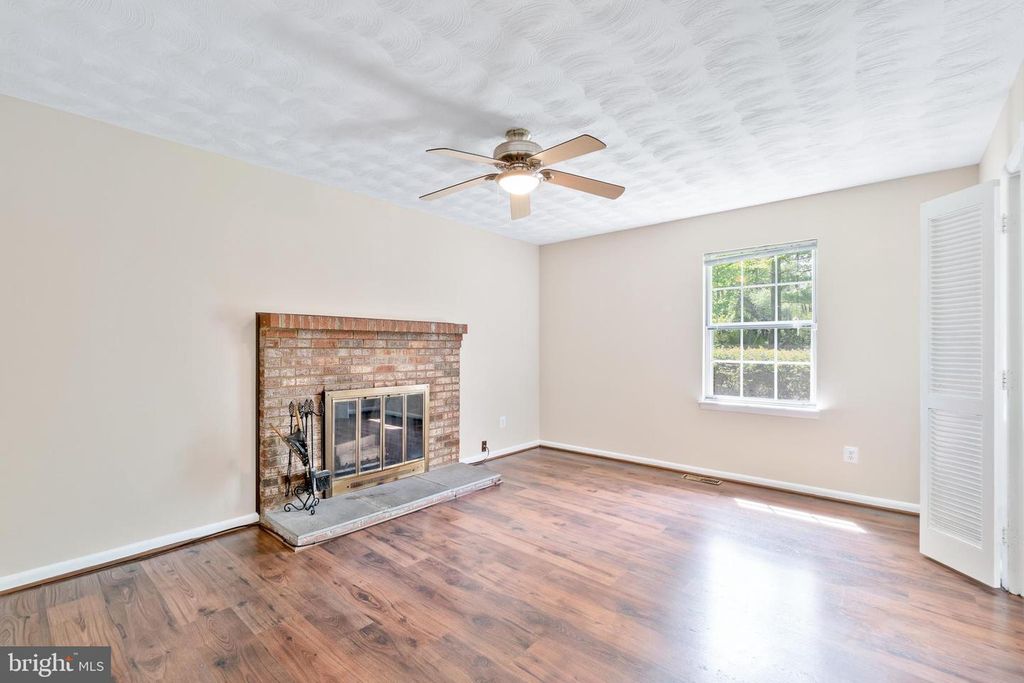 Image 6 of property listing at 7032 MINK HOLLOW RD, Highland, MD 20777