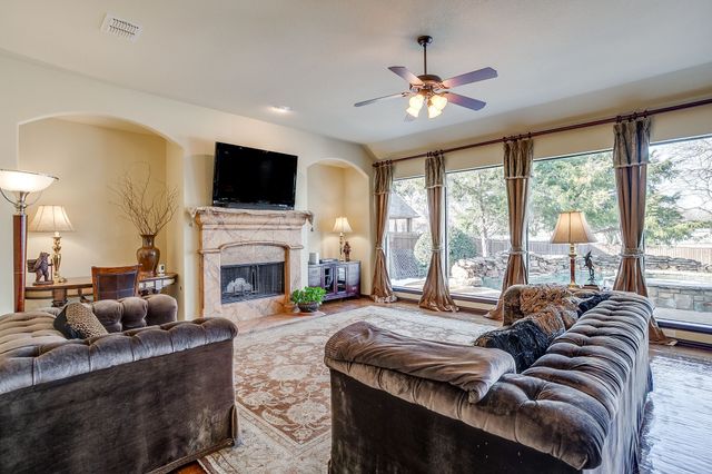 1302 Killian Drive, Mansfield, TX 76063