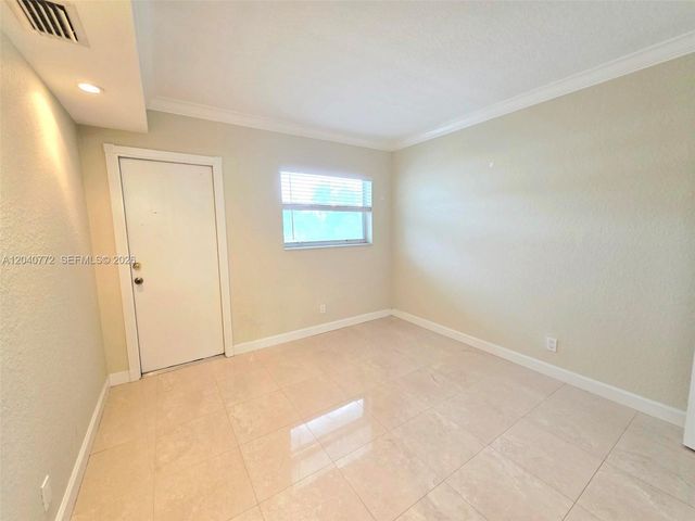 1400 NE 57th Court 202, Fort Lauderdale, FL 33334